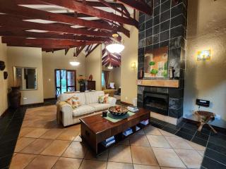 Kensington Lodge Golf Estate Villa - 17 Pinehurst Drive - White River - 1
