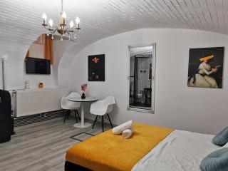 Athos Boutique - Braşov - 0