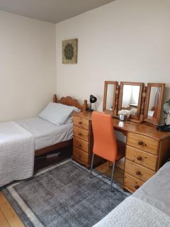 Bernie's Place - Homestay - 8