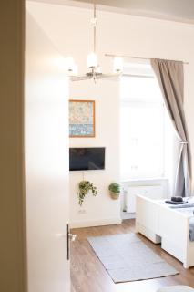 Apartment Wiesbaden Mitte, Zentral am Park, Congresscenter 5 min, Bahnhof 10min - Wiesbaden - 1