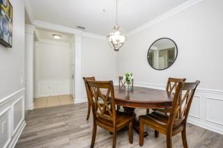 Epic Universe 4 Bedroom Plus, Lake View Condo, Vista Cay-1008 - 1