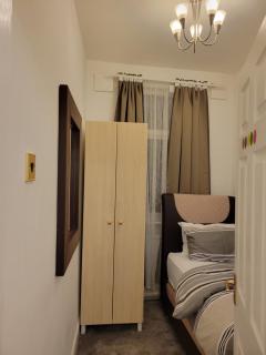 A Single Cosy Room in 4 bedroom Property - 3