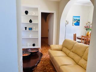 Estate Tsoukalas with Pool - Perfect for Large Groups Next to Laganas Offering Incredible Greek Hospitality - Ambelókipoi - 4
