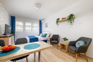 Call it HOME - With free parking - 2