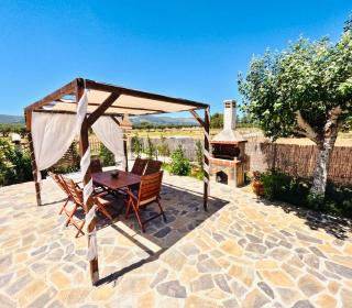 Estate Tsoukalas with Pool - Perfect for Large Groups Next to Laganas Offering Incredible Greek Hospitality - Ambelókipoi - 7