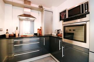 Bay View Apartment, by Solace Stays - 1