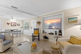 Seaside Hideaway - Port Orange - 6