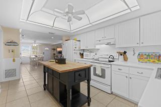 Seaside Hideaway - Port Orange - 4