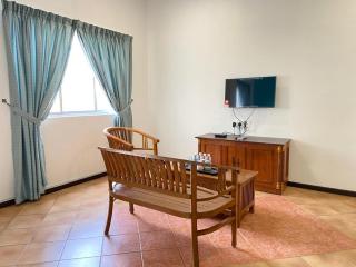 Hotel Suite & Apartment at PD Tiara Bay Apartment - Kampong Batu Empat Belas - 7