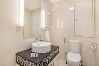 FIRST CLASS 2BR Modern Downtown Retreat - Dubai - 8