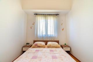 Family Apt with a BBQ & Shared Pool in Vodice 15 min Walk From Beach - Vodice - 1