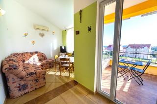 Family Apt with a BBQ in Vodice 15 min walk from beach - Vodice - 3