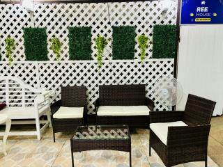 ReeHouse - 1