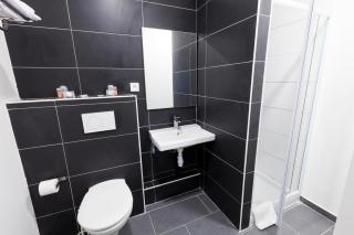 The Originals City, Marne-la-Vallée Est, Meaux ,GLASSY HOTEL - Meaux - 2