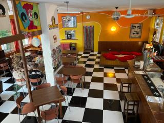 Sunflower Beach Backpacker Hostel & Bar - Rimini - 8