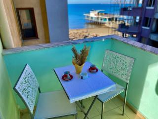Rei Beachfront Apartment - Durrës - 8