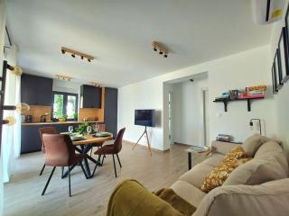 Apartment Victoria - 2 bed apartment with balcony and parking - 5