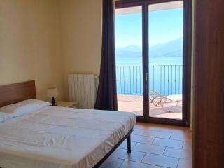 Apartment by Lake Maggiore with Stunning Views - 2
