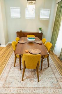 2 Story New Build 4 Miles to Downtown 3 Miles to Speedway 8 Miles to Airport - 2