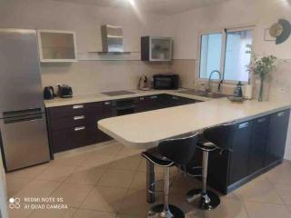 Appart T3 avec jardin proche commerces et aéroport - Borgo - 9