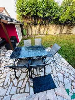 Petite chambre dans une maison - Bezons - 1