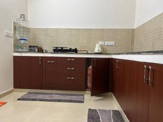 San Service Apartment by Dolfy - Kelambākkam - 0