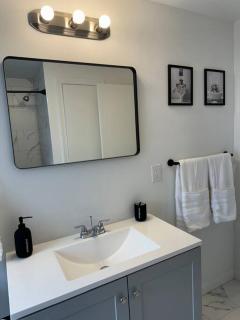 Lovely remodeled single family ! - Worcester - 9