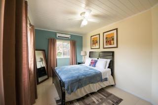 Luxurious 3 Bedroom Hidden Gem - - 1