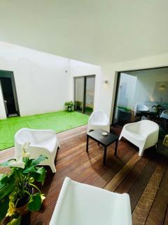 Down Town Spacious Loft Retreat with Private Parking - Bruxelas - 2