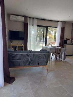 Location indépendante au cœur des Alpilles pour 2 personnes avec Jacuzzi - Aureille - 2