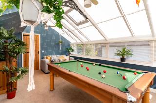 The Cottage - Characterful, coastal family home with new hot tub - 4