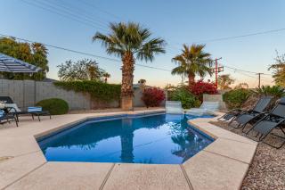 Hot Tub, Heated Pool, Mini Golf, BBQ, 500 Mbps, 50in TV, Old Town - Scottsdale - 2