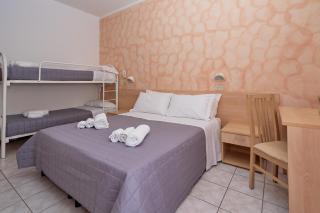 HOTEL JOLANDA - 7
