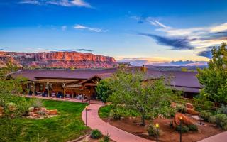 Desert Rose Resort & Cabins - Bluff - 1