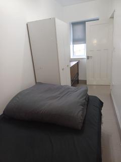 Budgeted Residence near Coventry Building Society (CBS) Arena with Parking - 8