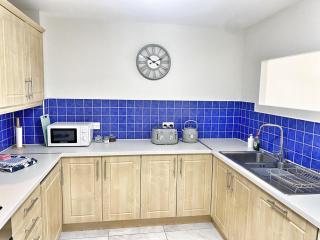 Steps away from Top Attractions, 2 Bed 2 Bath, Cathedral Quarter, Free Parking - Belfast - 0