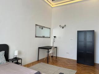 F14 Guesthouse - Budapest - 4