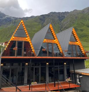 Pyramid Kazbegi - Kasbegi - 8