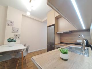Bazaar Central Loft ( Pazari Ri , 2 bedroom Apt ) - Tirana - 5