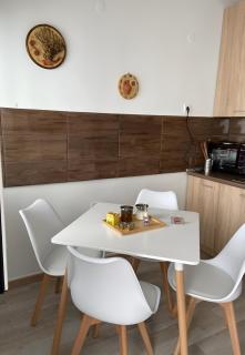 Nouri schöne Wohnung in direkter Strandnähe, schnelles Internet, freies Parken, nahe Flughafen - Perea - 4