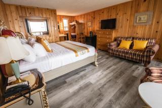 Hotel La Roche Pleureuse - 1