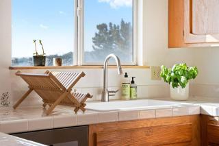Lilly's Guesthouse-Farmstay with Valley Views! - Arroyo Grande - 3