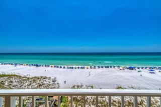 Beach House Condominiums D404 - Beachfront with Pool, WiFi, & Beach Service - Destin - 8