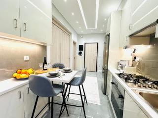 Modern home - Athens - 7