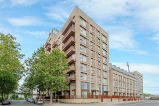 City Escape - Royal Wharf - London - 5