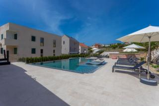 Grey House - Bol - 6