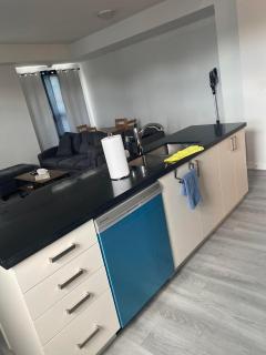 Luxury Bright and Modern Condo - Niagara Falls - 5