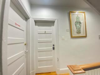 Gorgeous Refurbished 1Bdrm and 1Den Home - Washington, D.C. - 5