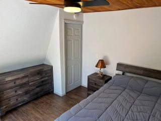 Quiet cabin in the woods - 1