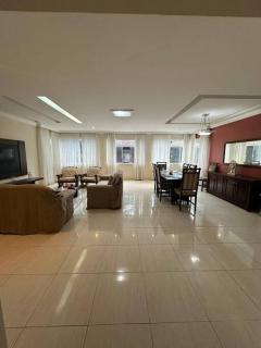 Amplo apartamento a passos da Praia de Copacabana, 4 quartos - Rio de Janeiro - 0